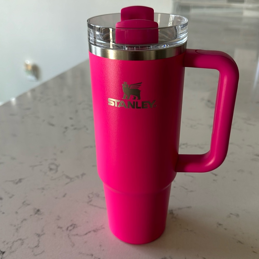 30 oz Stanley Tumbler in hot pink 2.0